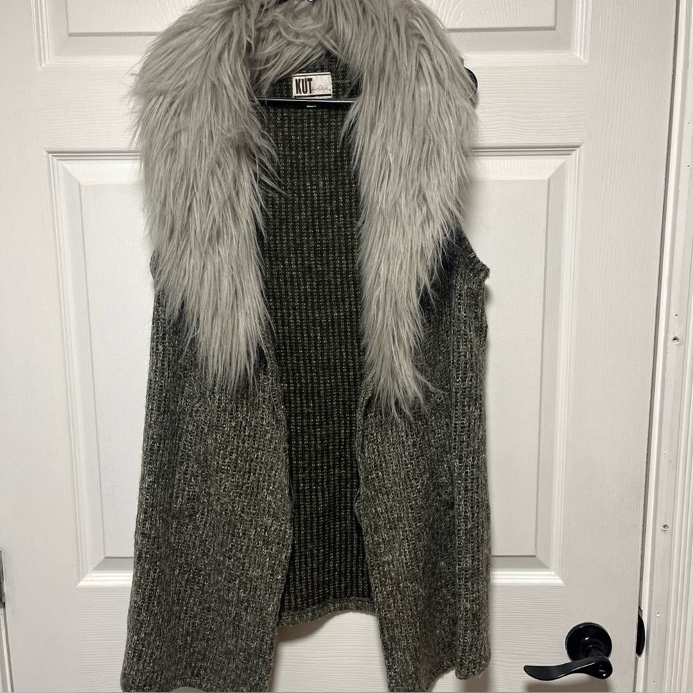 Kut From The Kloth Gray faux Fur Collar Vest  Size XL